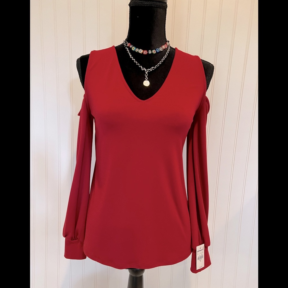 NWT‼️Express Cold Shoulder Top -XS
